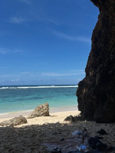 Gunung Payung Secret Beach в апреле — фото погоды (2026-04-06)