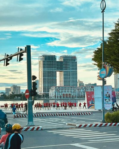 Dragon Bridge (Da Nang) в июле — фото погоды (2026-07-12)