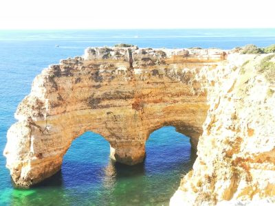 Praia da Marinha в июле — фото погоды (2026-07-14)