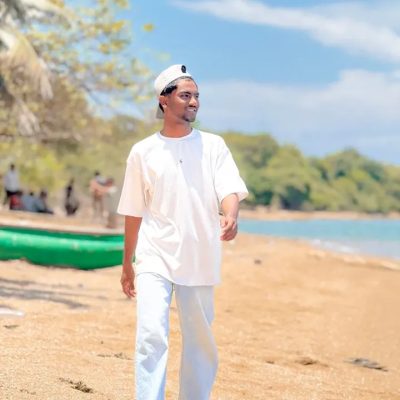 Trincomalee Town Beach в апреле — фото погоды (2026-04-21)