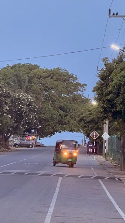 Trincomalee Town Beach в июне — фото погоды (2026-06-28)