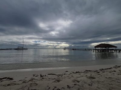 Isla Mujeres, Caribbean Sea в сентябре — фото погоды (2025-09-17)