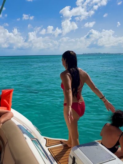 Isla Mujeres, Caribbean Sea в октябре — фото погоды (2025-10-25)