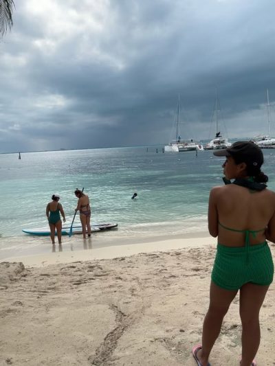 Isla Mujeres, Caribbean Sea в декабре — фото погоды (2025-12-17)