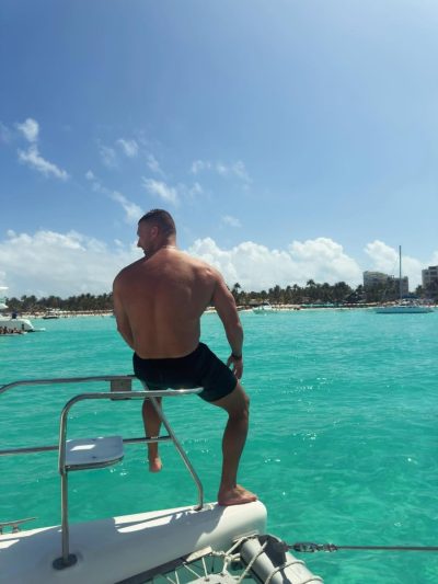 Isla Mujeres, Caribbean Sea в апреле — фото погоды (2026-04-06)