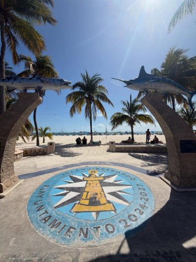 Isla Mujeres, Caribbean Sea в апреле — фото погоды (2026-04-06)