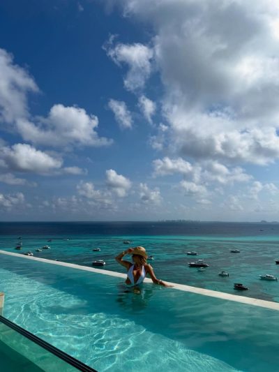 Isla Mujeres, Caribbean Sea в апреле — фото погоды (2026-04-14)