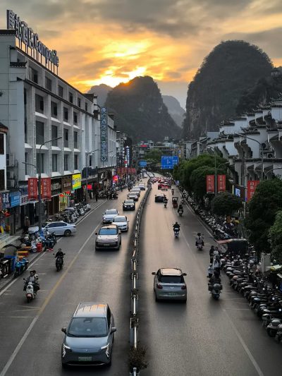 Yangshuochen, Guangxi, China в сентябре — фото погоды (2025-09-28)