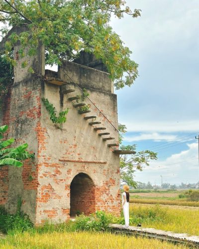 LÒ GẠCH CŨ - Farm, Food, Coffee, Home & More в сентябре — фото погоды (2025-09-18)