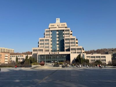 Xi'an Jiaotong University в апреле — фото погоды (2026-04-03)