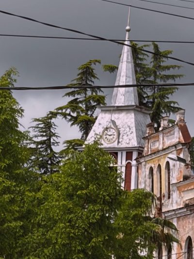Гудаута в мае — фото погоды (2026-05-16)