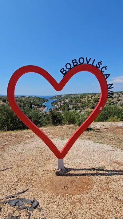 Bobovišća na moru в июле — фото погоды (2025-07-31)