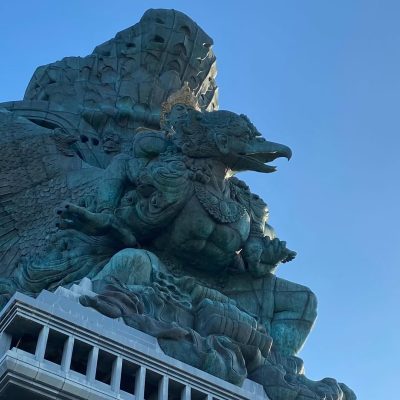 Patung Garuda Wisnu Kencana в октябре — фото погоды (2025-10-21)