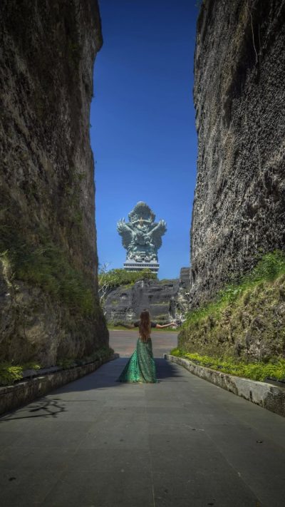 Patung Garuda Wisnu Kencana в апреле — фото погоды (2026-04-27)