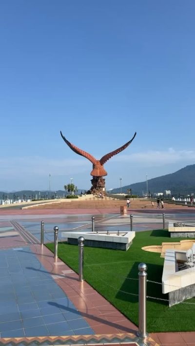 Dataran Lang в апреле — фото погоды (2026-04-20)