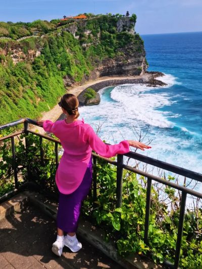 Pura Luhur Uluwatu в апреле — фото погоды (2026-04-01)