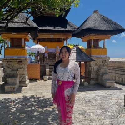 Pura Luhur Uluwatu в апреле — фото погоды (2026-04-04)