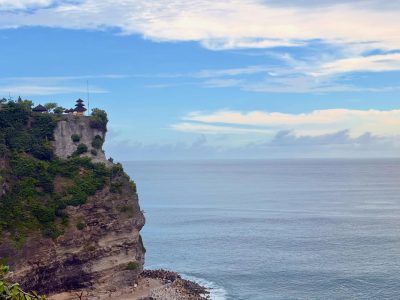 Pura Luhur Uluwatu в мае — фото погоды (2026-05-18)
