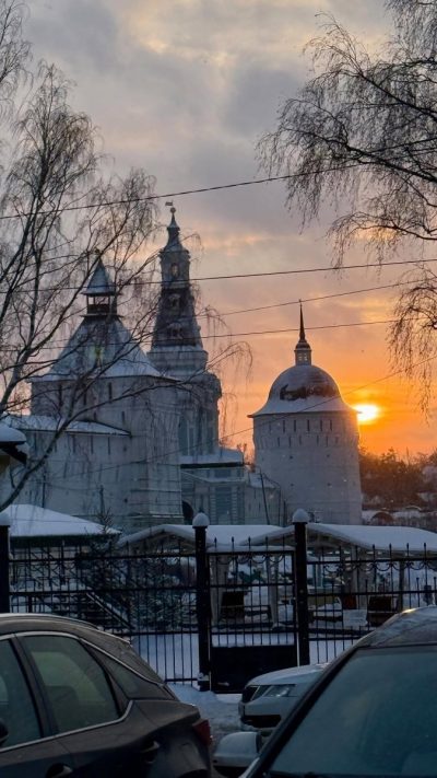 Свято-Троицкая Сергиева Лавра / Троице-Сергиева Лавра / St. Sergius Lavra в январе — фото погоды (2026-01-04)