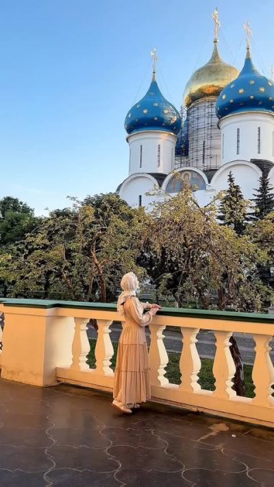 Свято-Троицкая Сергиева Лавра / Троице-Сергиева Лавра / St. Sergius Lavra в июне — фото погоды (2026-06-09)