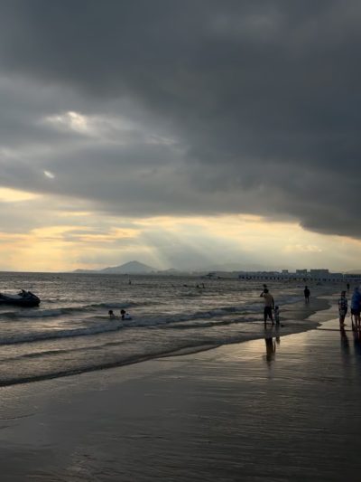 Yalong, Hainan, China в мае — фото погоды (2026-05-18)