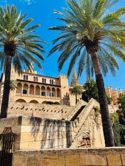 Catedral Palma De Mallorca, Balears, Spaña — фото погоды в сентябре (2025-09-27)