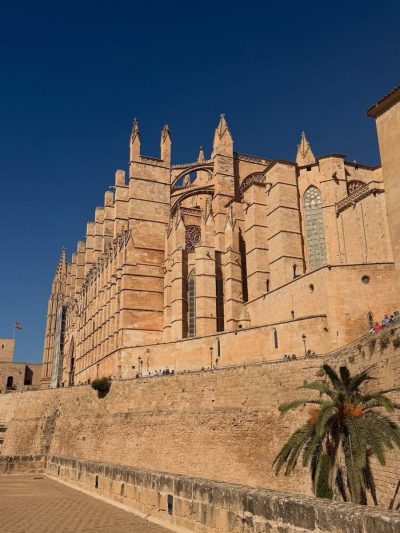 Catedral Palma De Mallorca, Balears, Spaña — фото погоды в октябре (2025-10-25)