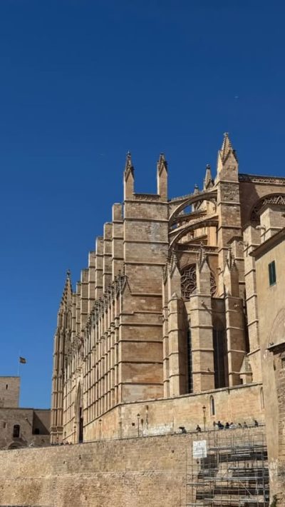 Catedral Palma De Mallorca, Balears, Spaña — фото погоды в марте (2026-03-17)
