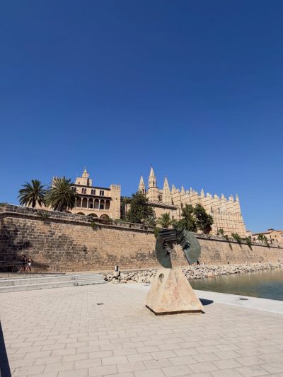 Catedral Palma De Mallorca, Balears, Spaña — фото погоды в июле (2026-07-06)