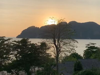 Phi Phi island в феврале — фото погоды (2026-02-27)