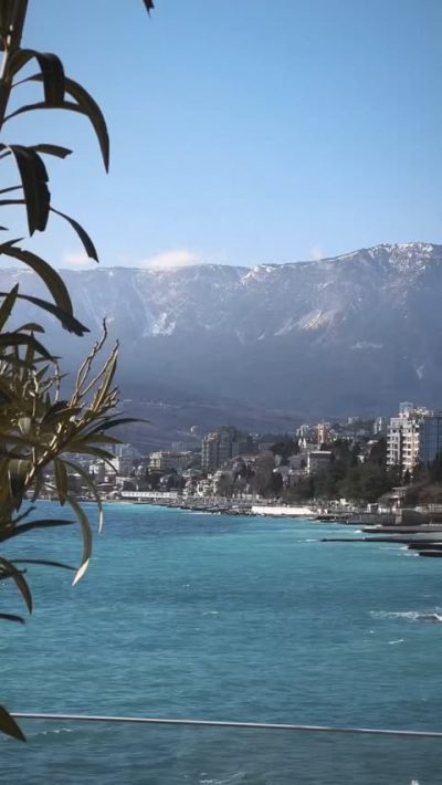 Yalta, Crimea в апреле — фото погоды (2026-04-20)