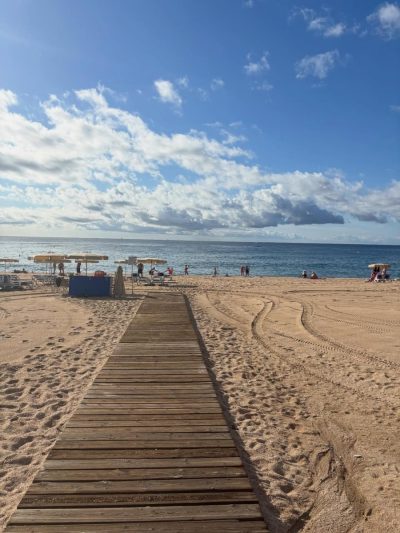Platja de Fenals в сентябре — фото погоды (2025-09-29)