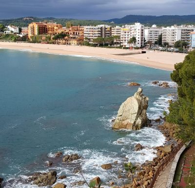 Platja de Fenals в декабре — фото погоды (2025-12-25)