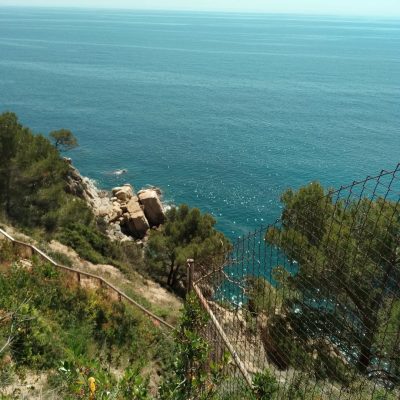 Platja de Fenals в апреле — фото погоды (2026-04-27)