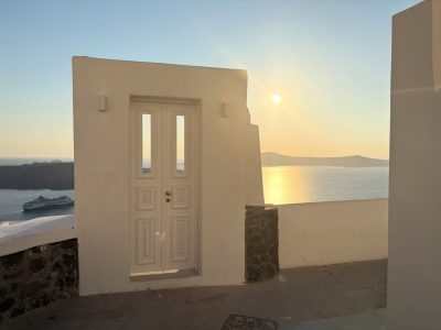 Santorin, Grèce в июле — фото погоды (2026-07-05)