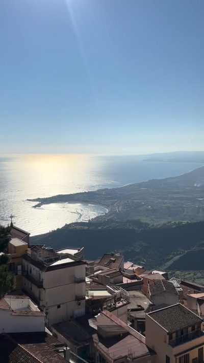 Castelmola, Sicily, Italy в апреле — фото погоды (2026-04-24)