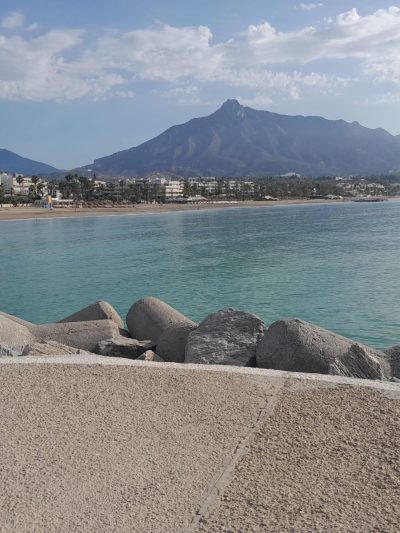 Puerto Banus Harbour в июне — фото погоды (2026-06-15)