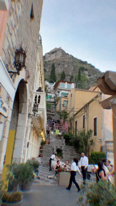 Teatro Antico Taormina в июне — фото погоды (2026-06-09)
