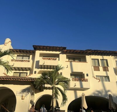 Plaza Pelicanos Grand Beach Resort — фото погоды в апреле (2026-04-26)