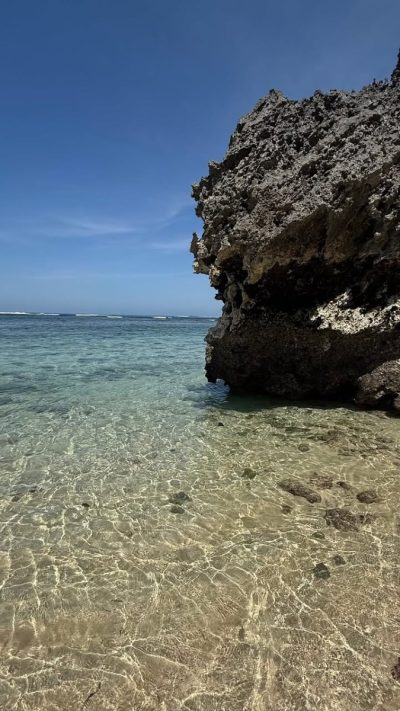 Geger Beach в июле — фото погоды (2026-07-12)