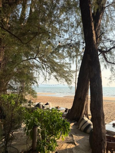 Cave Beach Club в мае — фото погоды (2026-05-22)