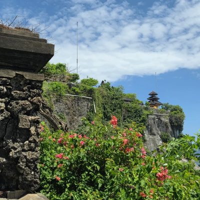 Uluwatu Temple Uluwatu в апреле — фото погоды (2026-04-26)