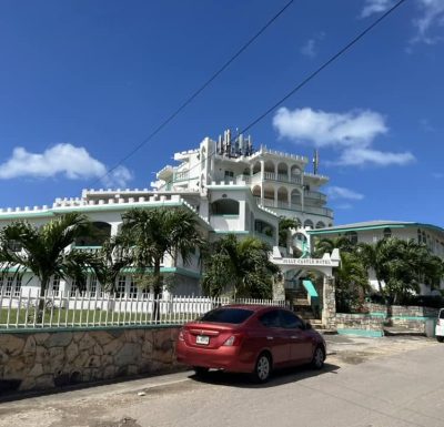 Jolly Harbour Antigua в феврале — фото погоды (2025-02-15)