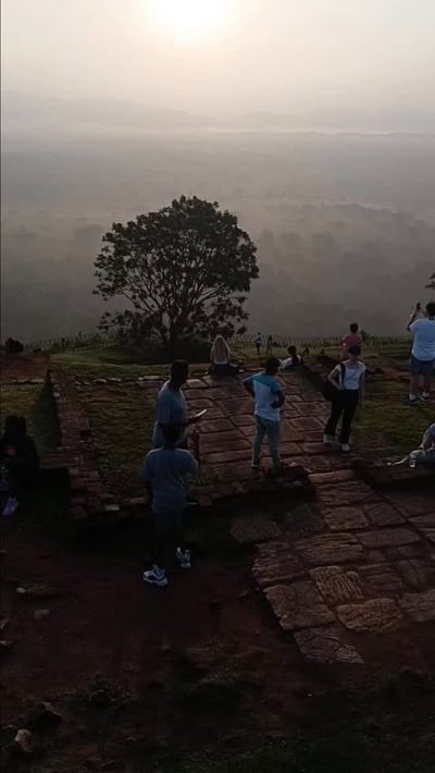 On Top Of Sigiriya Rock в декабре — фото погоды (2025-12-28)
