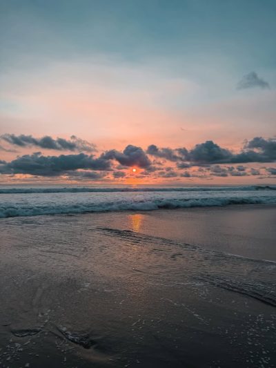 Playa Hermosa, Puntarenas, Costa Rica в декабре — фото погоды (2025-12-27)