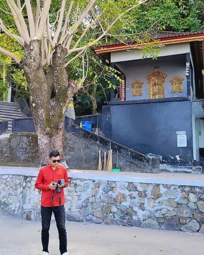 Pura Batu Bolong в октябре — фото погоды (2025-10-15)
