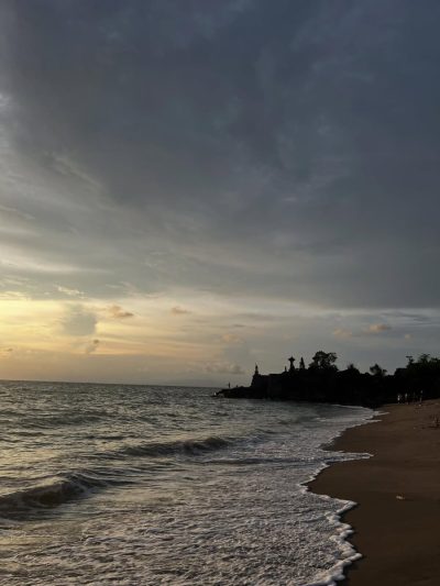 Pura Batu Bolong в ноябре — фото погоды (2025-11-24)