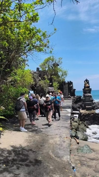 Pura Batu Bolong в марте — фото погоды (2026-03-15)