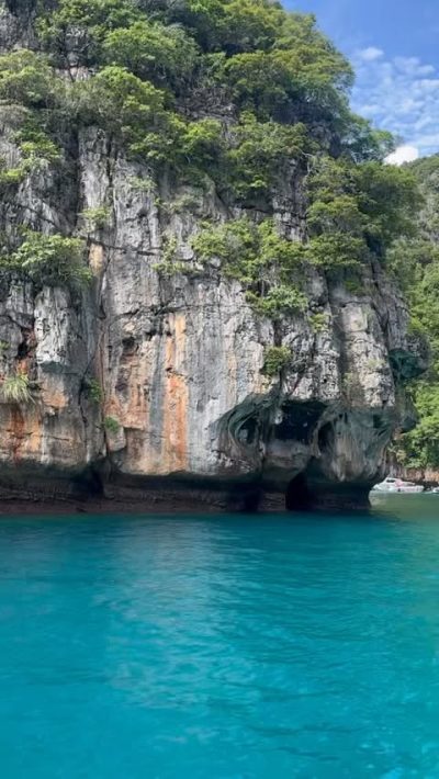 Kho Phi Phi Island, Thailand в октябре — фото погоды (2025-10-28)