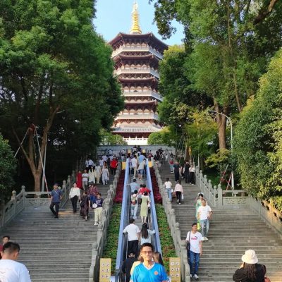 Leifeng Pagoda в октябре — фото погоды (2025-10-23)